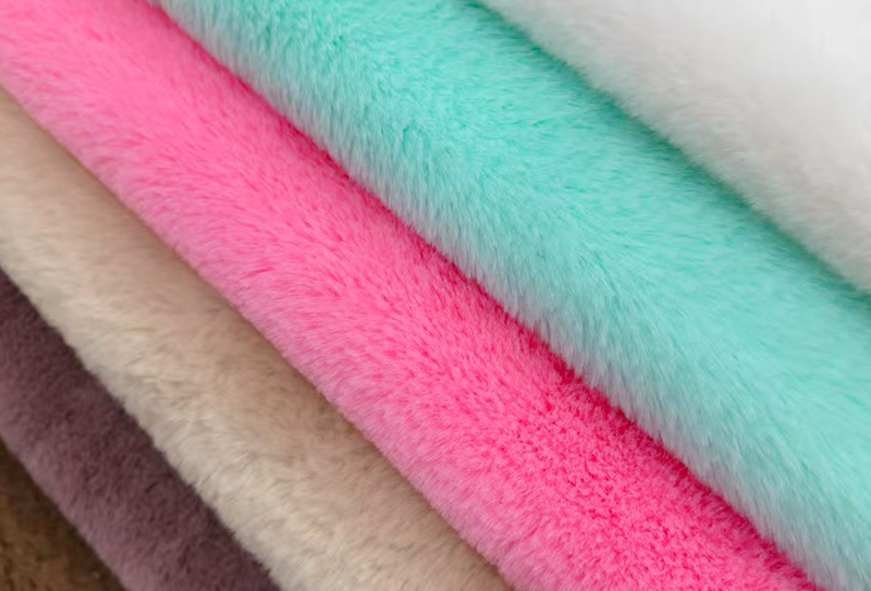 tissu de peluche de fourrure de lapin 480mg*160cm