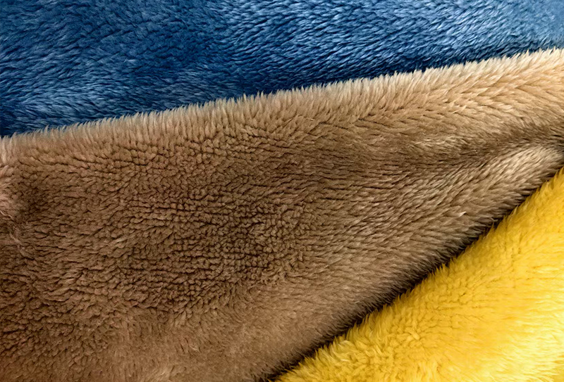 Tissu en peluche à petites particules de velours arctique double face 270 g/m² 185 cm