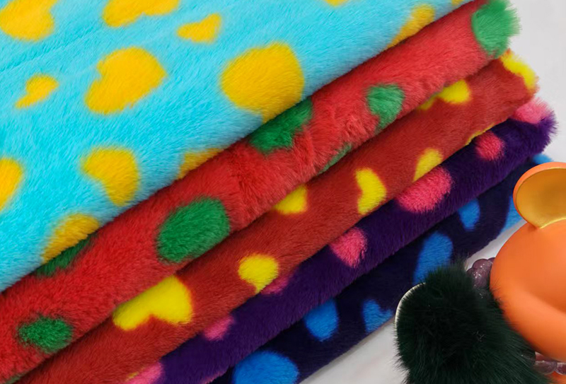 tissu en peluche doux imprimé par coeur 280GSM de 500mg 160cm