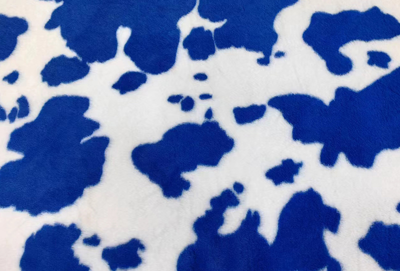 Tissu en peluche imprimé en fourrure de lapin de vache, 500 mg x 160 cm Tissu en peluche imprimé en fourrure de lapin de vache, 500 mg x 160 cm