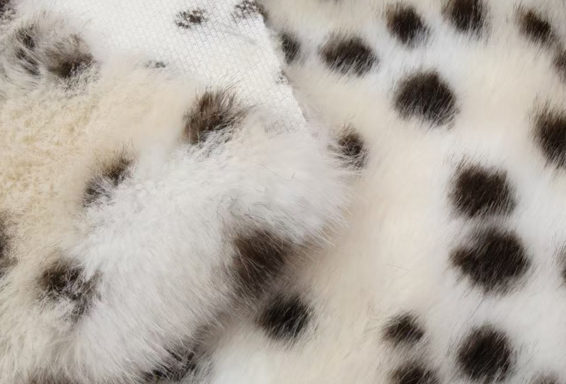 Petit tissu en peluche léopard imprimé vison doré, 700mg x 170cm, adapté aux sacs/vêtements Petit tissu en peluche léopard imprimé vison doré, 700mg x 170cm, adapté aux sacs/vêtements
