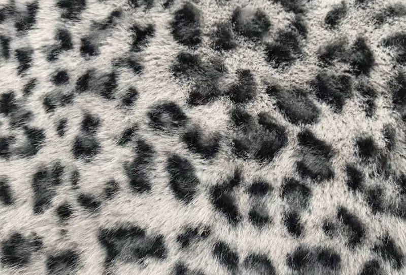 Petit tissu en peluche léopard imprimé vison doré, 700mg x 170cm, adapté aux sacs/vêtements Petit tissu en peluche léopard imprimé vison doré, 700mg x 170cm, adapté aux sacs/vêtements